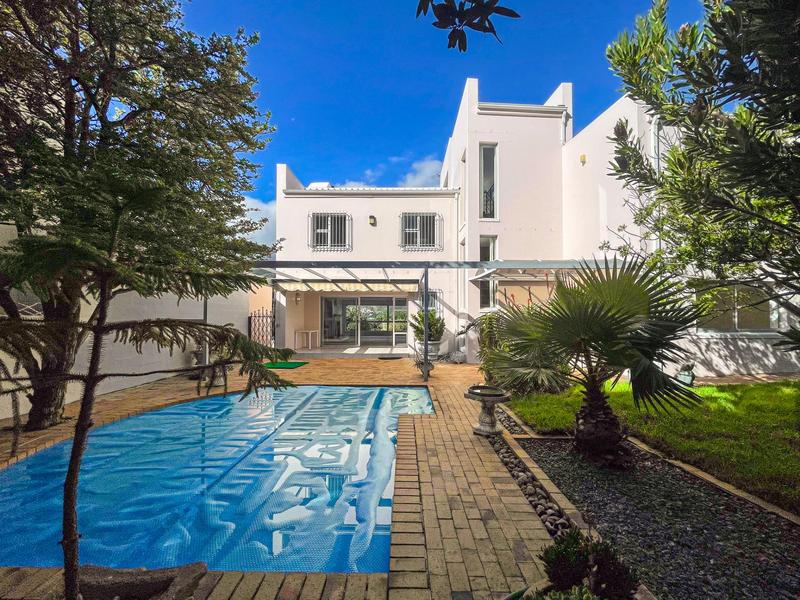 To Let 4 Bedroom Property for Rent in Hout Bay Western Cape